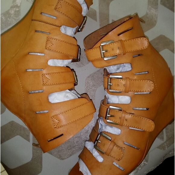 Rue 21 etc! Tan leather strap up wedges, size 7/8M - Picture 10 of 11
